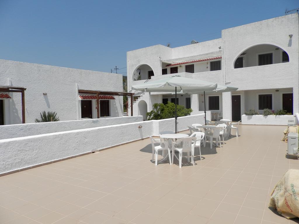 Aeolos Hotel Apartments Gythio Exterior photo