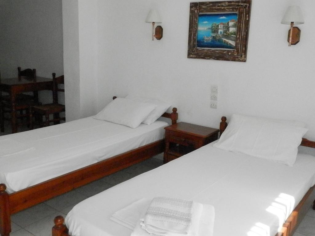 Aeolos Hotel Apartments Gythio Exterior photo