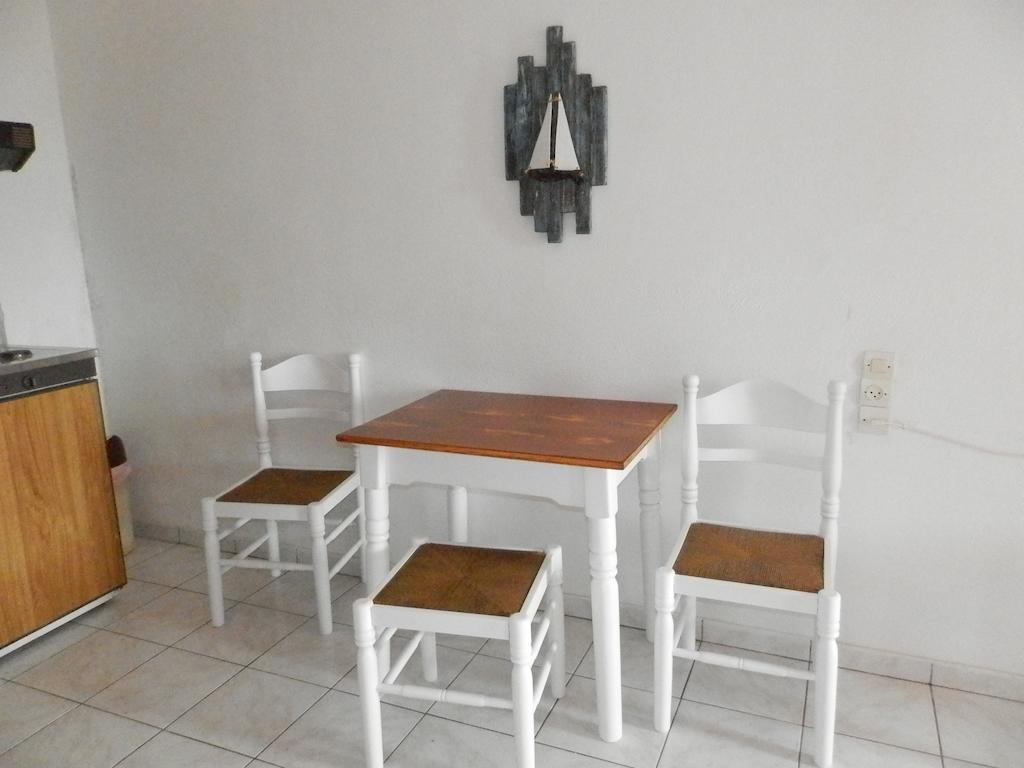 Aeolos Hotel Apartments Gythio Room photo