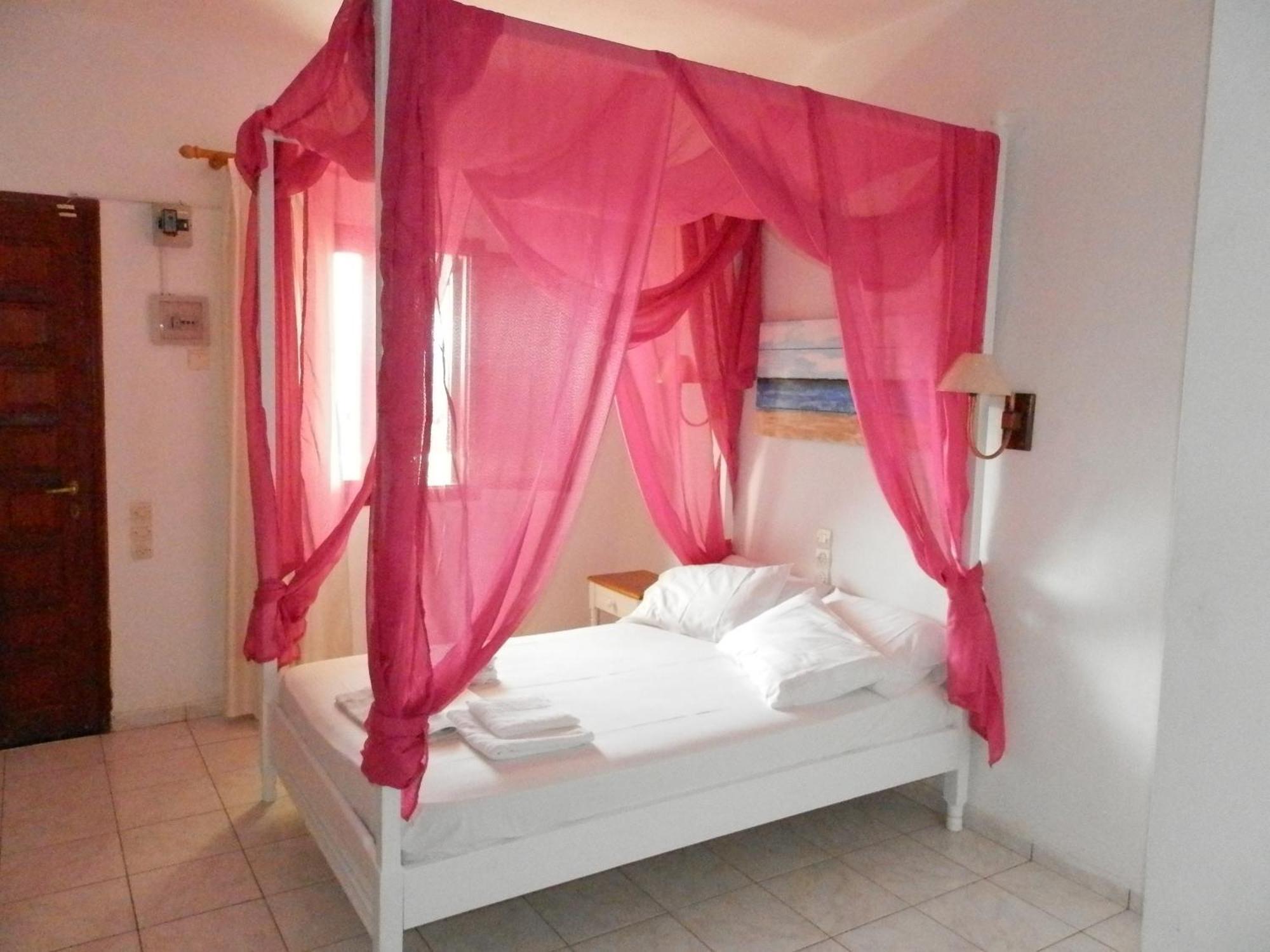 Aeolos Hotel Apartments Gythio Exterior photo