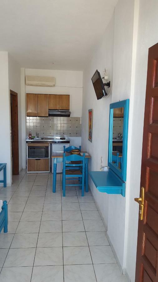 Aeolos Hotel Apartments Gythio Exterior photo